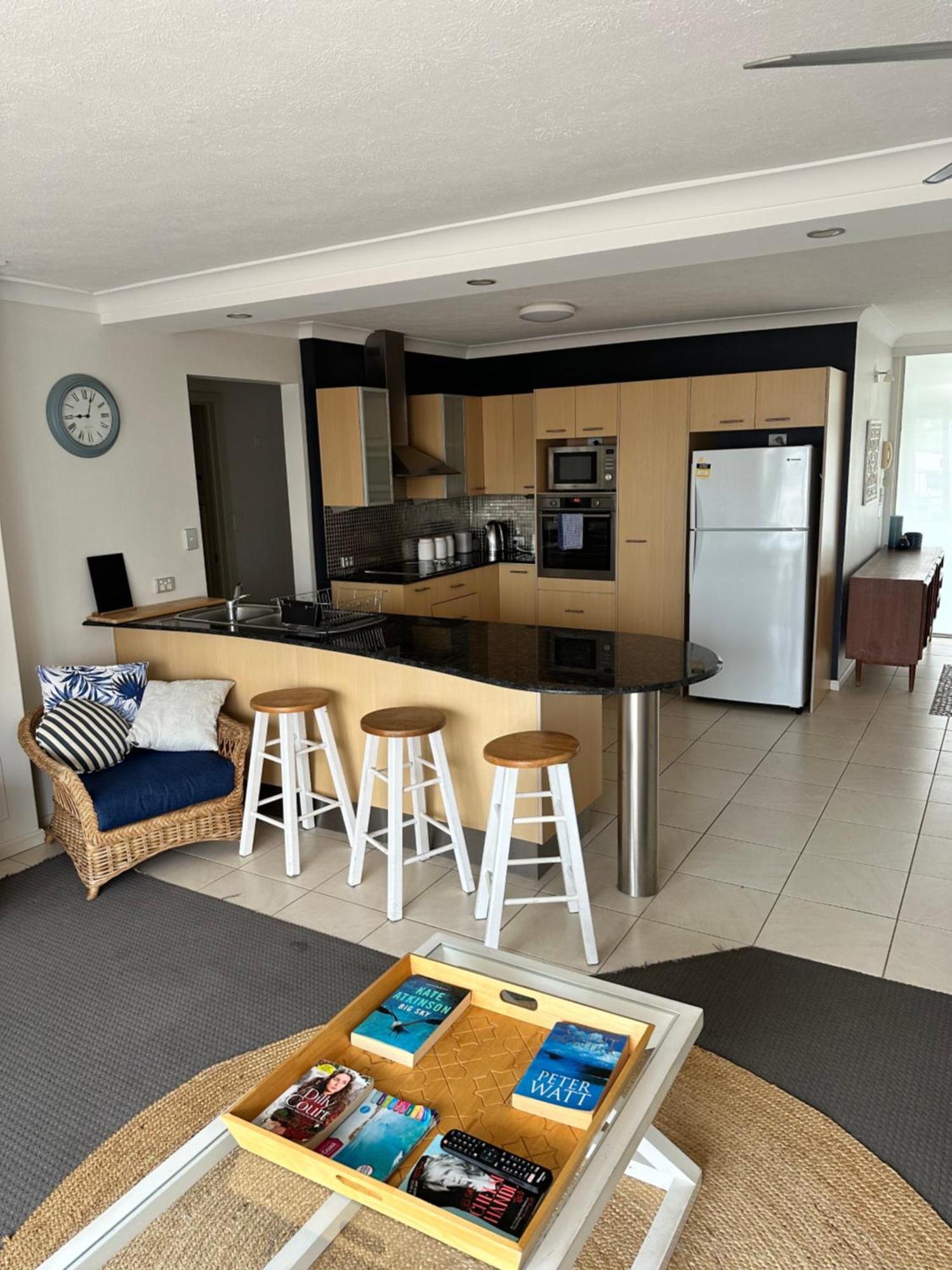 Queensleigh Holiday Apartments 브로드비치 외부 사진
